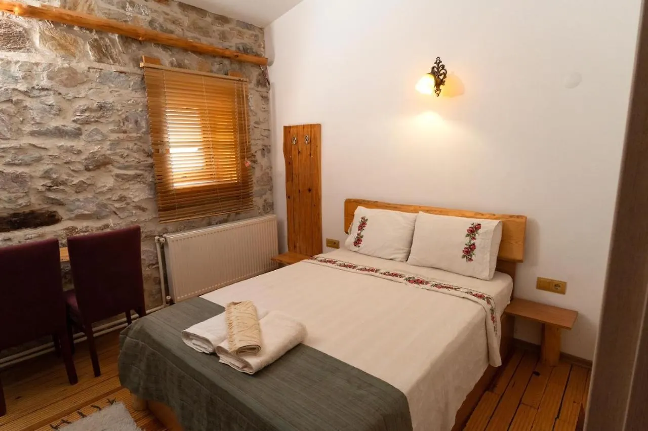 Mogla Tashan Hotel 무글라