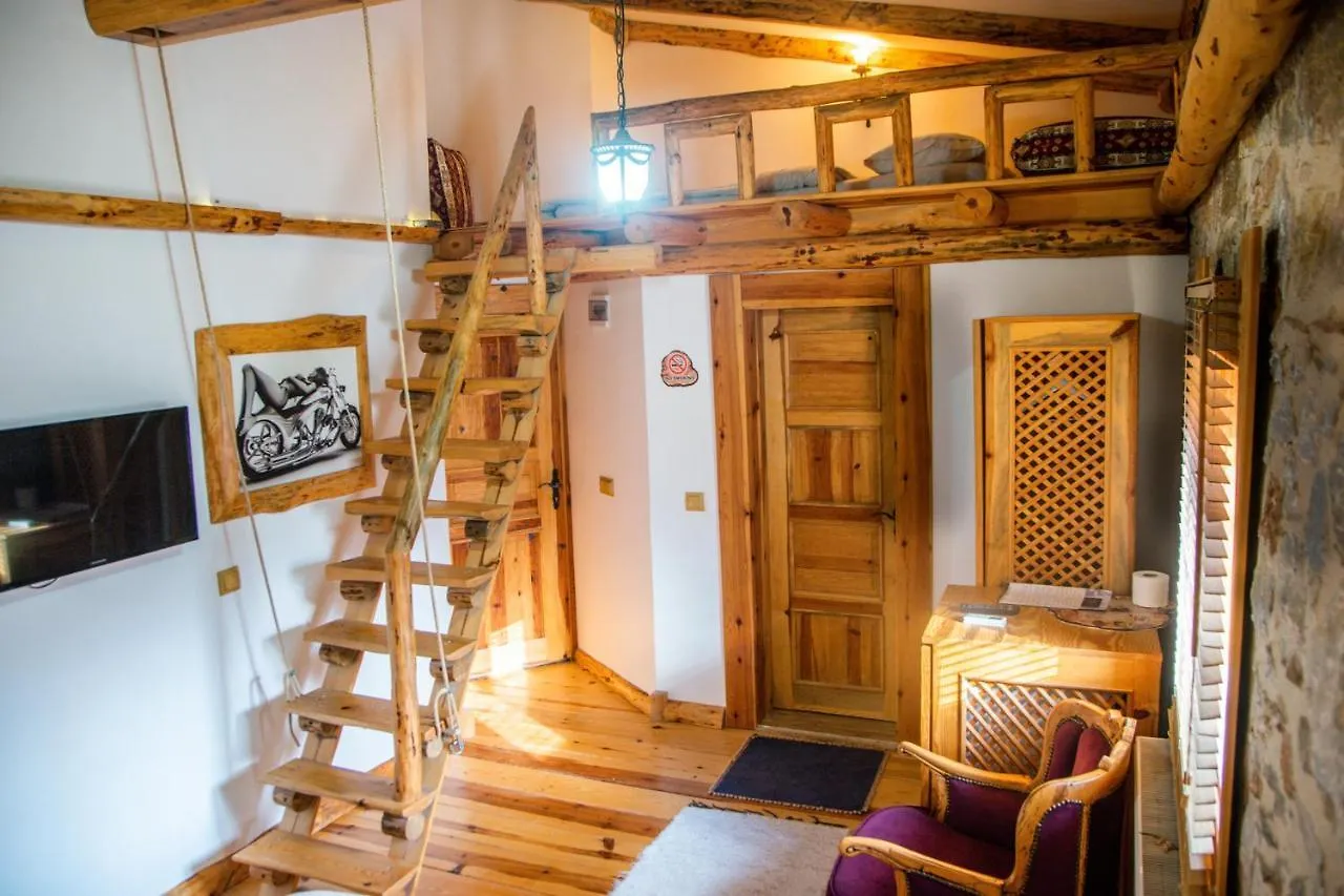 Mogla Tashan Hotel 무글라
