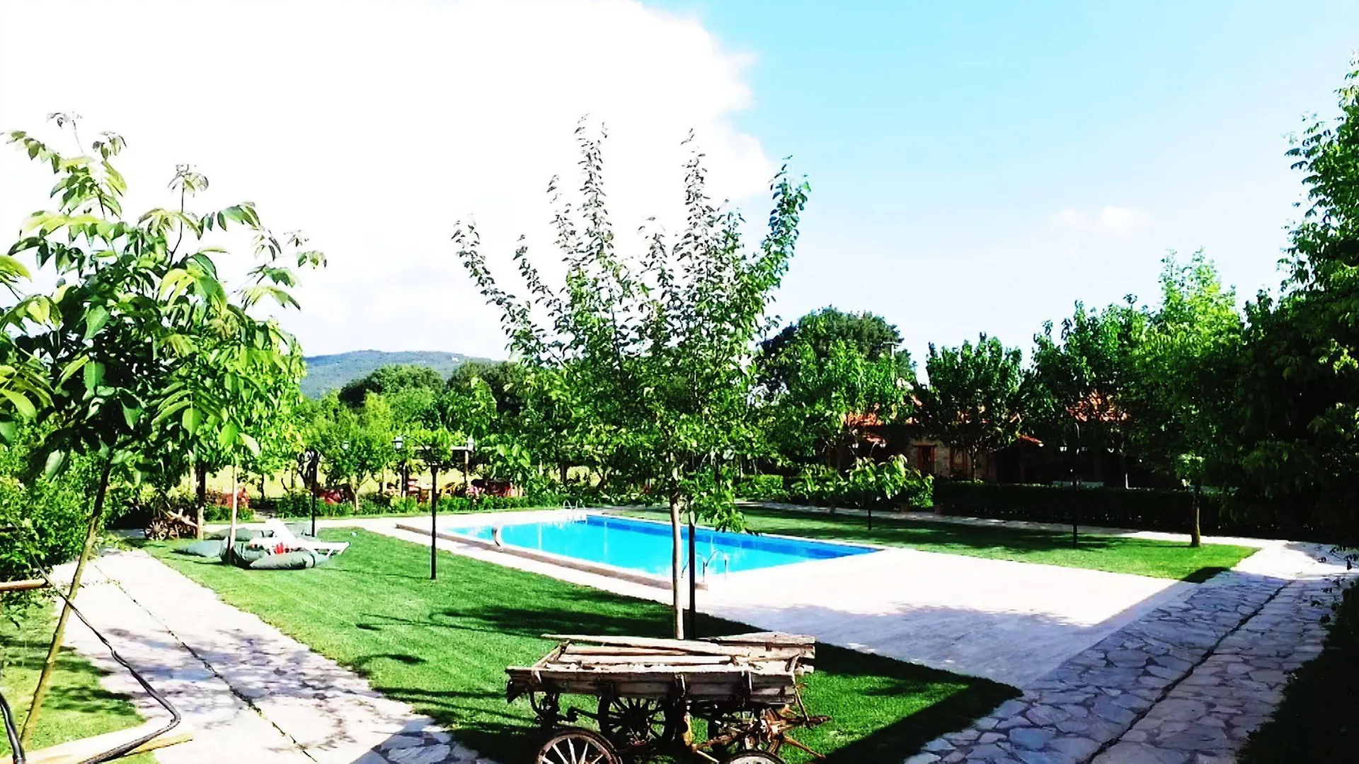 Mogla Tashan Hotel 무글라