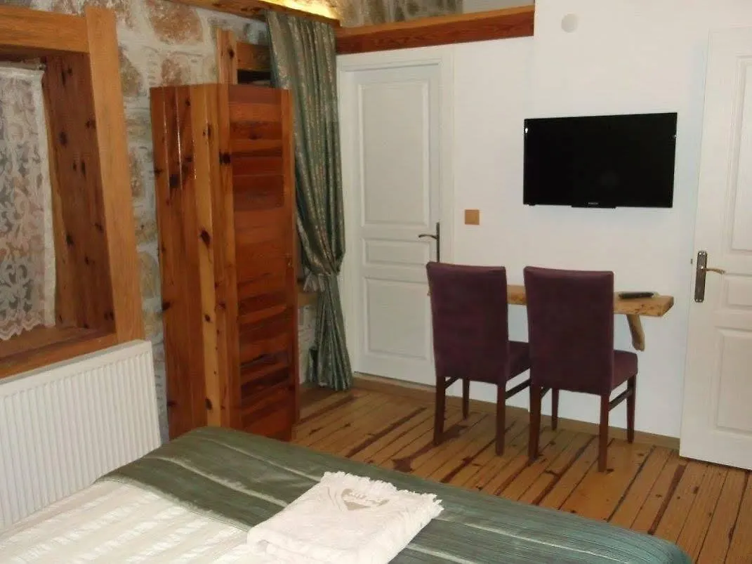 Mogla Tashan Hotel 무글라
